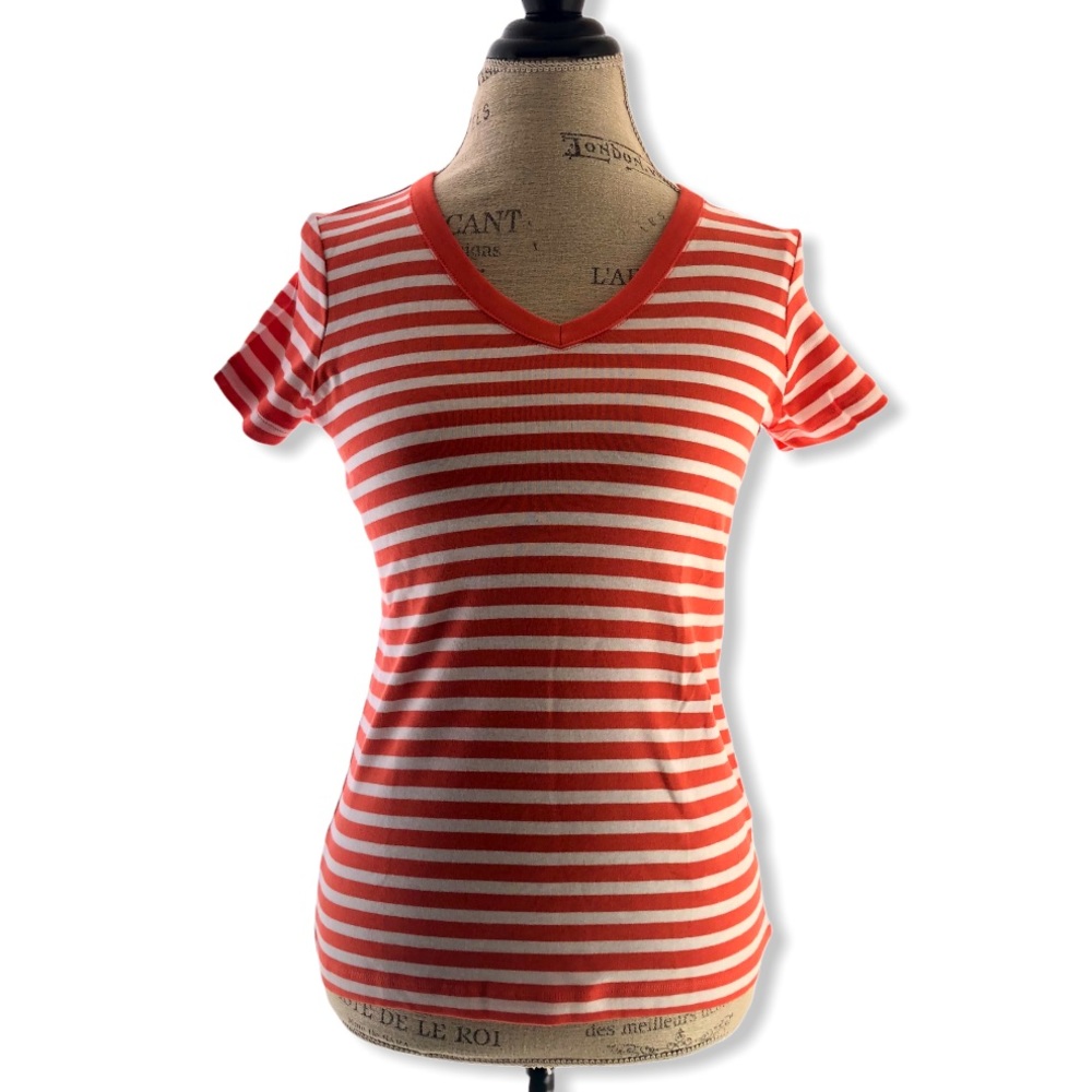 NEW Lands'End  🐰 Coral Short Sleeve V-Neck